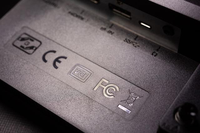 PS4 PRO的绝佳伙伴，明基EW3270U 4K 10Bit HDR显示器评测