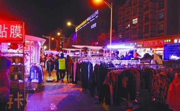 新手如何摆地摊，学会这八招，通过摆地摊赚第一桶金