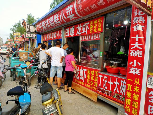 小区楼下摆地摊，这10种小吃最火，老板都忙不过来