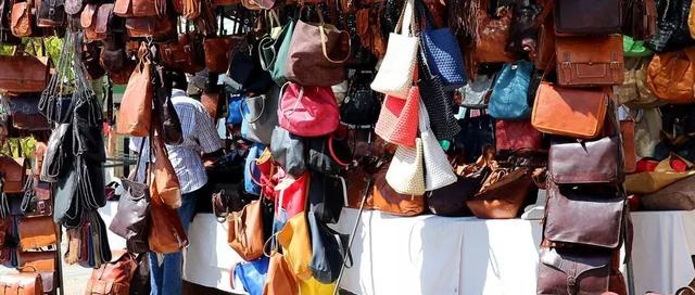 摆地摊，也是一种“创业”