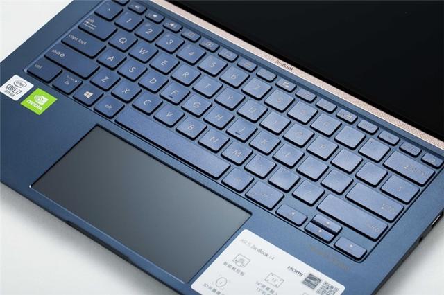 华硕灵耀Deluxe14s体验评测：十代酷睿提升可观，ScreenPad是惊喜