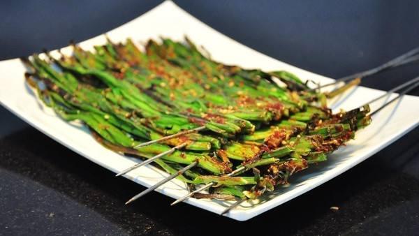 地摊经济，热门项目烧烤摊的配料及制作方法来咯！