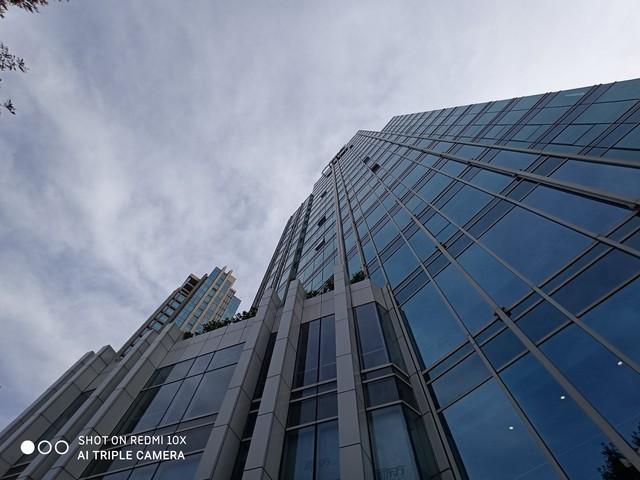 千元最值得购买的5G手机 荣耀X10 vs Redmi 10X