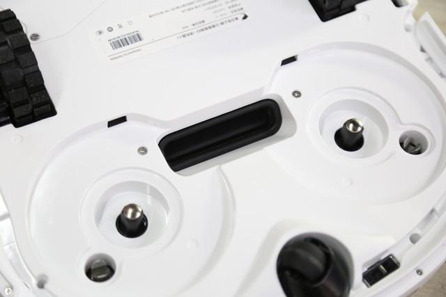 噱头还是痛点？首款“自清洁拖布”机器人评测