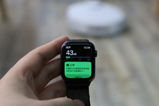 噱头还是痛点？首款“自清洁拖布”机器人评测