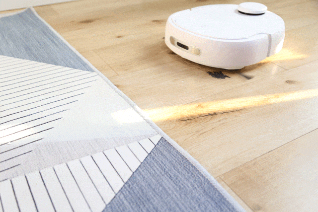 噱头还是痛点？首款“自清洁拖布”机器人评测
