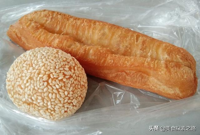 一个人摆摊卖早餐什么好，摆摊卖早餐，简单好吃，每天能挣1000多