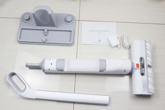 小米众筹又上新品，这款599元电动拖地机，让你轻松拖地不留死角