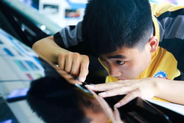 在外打工焦虑又迷茫！学什么技术好赚钱？