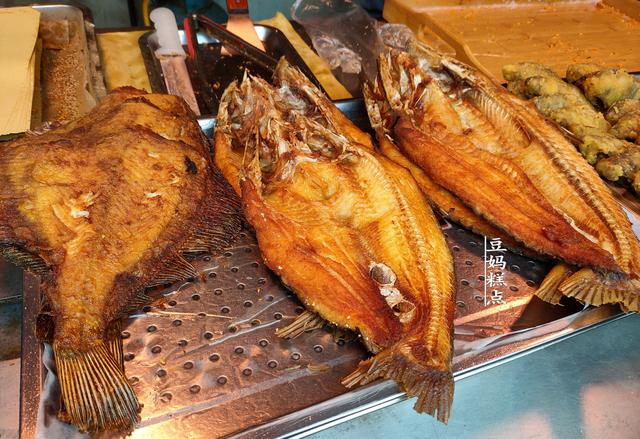 小区楼下摆地摊，这10种小吃最火，老板都忙不过来