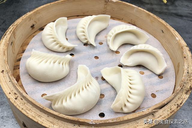 一个人摆摊卖早餐什么好，摆摊卖早餐，简单好吃，每天能挣1000多