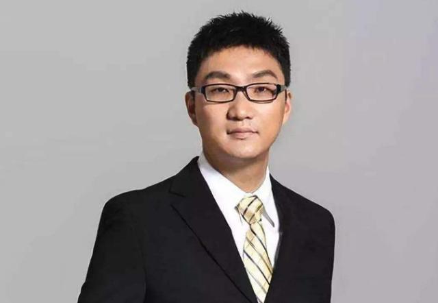 一天赚35亿，他以3500亿身家超过了马云，被称为“80后首富”