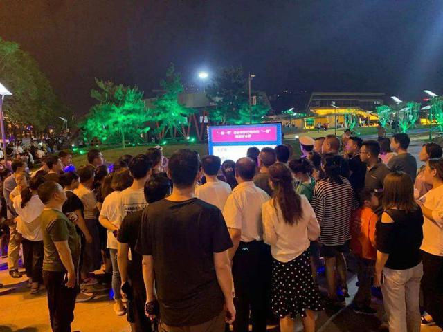 没想到地摊竟然还能这么摆？长沙最全的摆摊攻略都在这里了