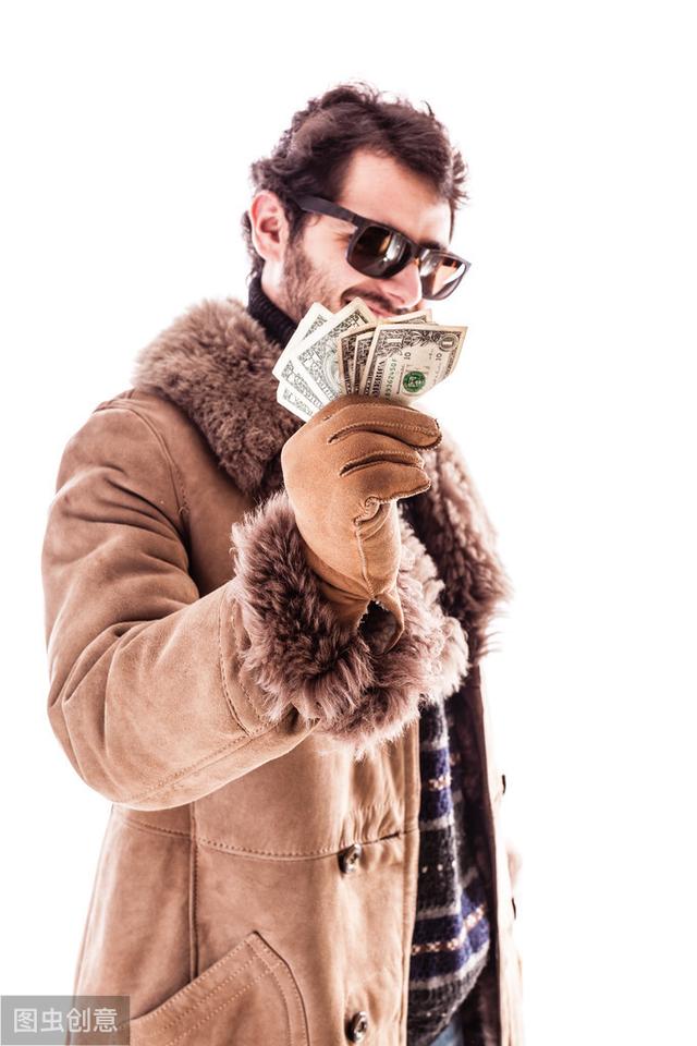 摆地摊卖什么好？细数几种日入几千的暴利产品，赶紧去蹭一波红利