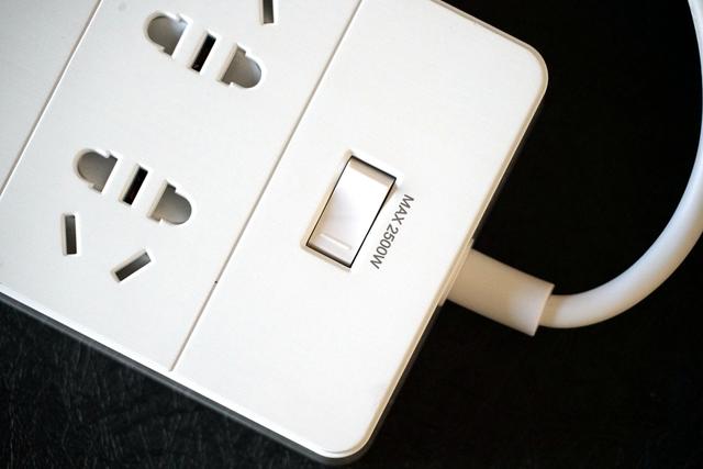 智能插线板到底是真牛x还是搞噱头？简单一个测试告诉你答案！