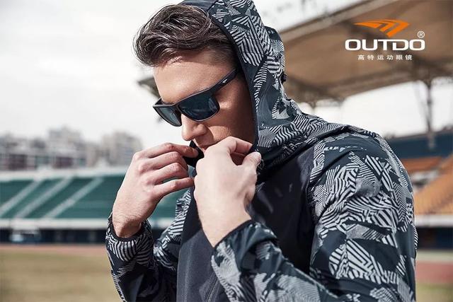 超百搭的运动休闲墨镜，方脸圆脸长脸瓜子脸随便怎么戴都有型 ！