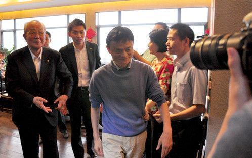 稻盛和夫65岁退休股票都给员工，选择出家却患癌，他的反应真绝了