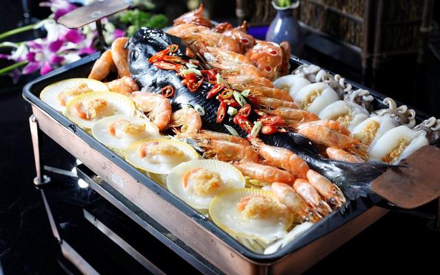 明亏暗赚的套路！海鲜餐厅158元海鲜免费送，老板反而赚了200万