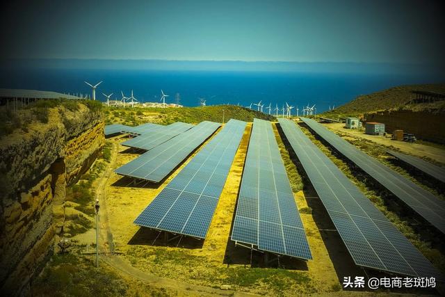 现在淘宝的大环境下，到底是应该开直通车还是做销量？