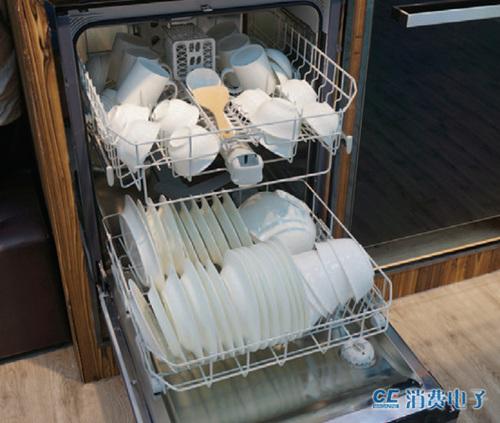 高端品牌涌现 4 款热门嵌入式洗碗机对比体验