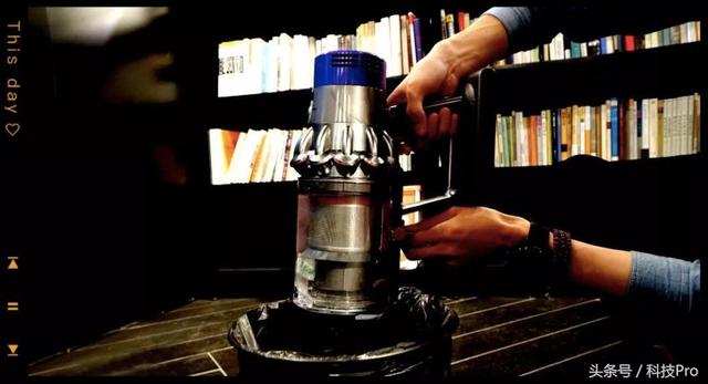 戴森V10 无绳吸尘器体验：爱上干家务的男人，很风骚