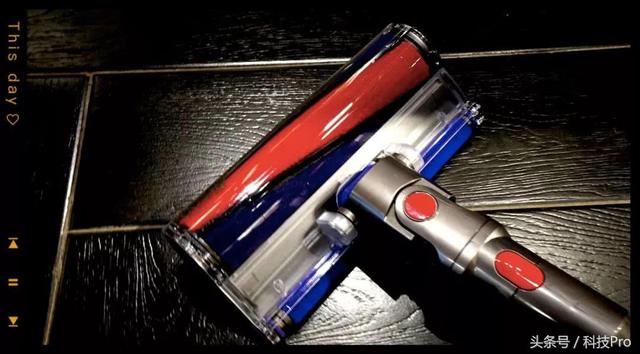 戴森V10 无绳吸尘器体验：爱上干家务的男人，很风骚