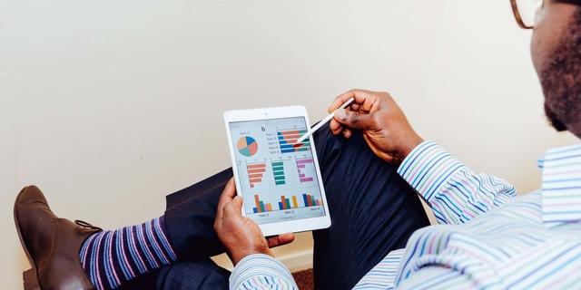 年轻人必读，如何挣到第一桶金，实现财富自由？