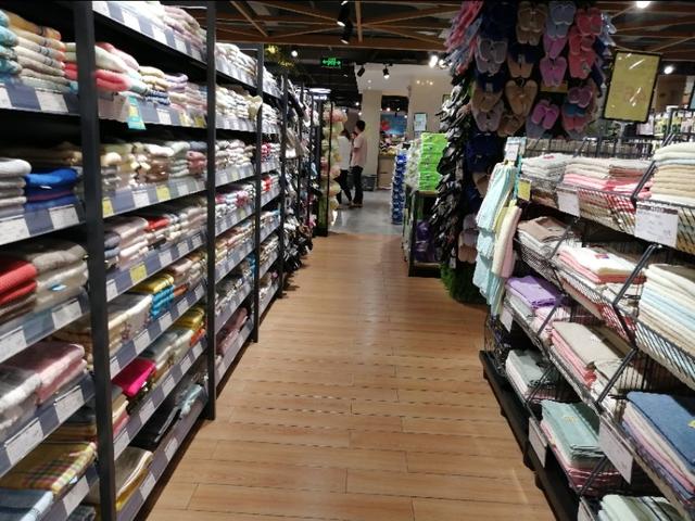 目前最赚钱的实体店有哪些？