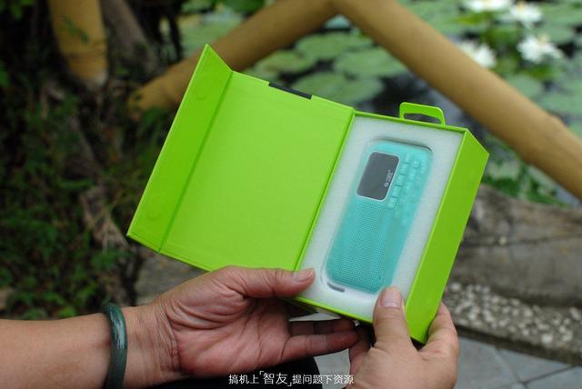 去公园遛弯乐呵怎么少得了它？——不见不散便携插卡音箱LV960体验