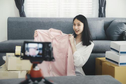 漩涡下的反思：直播带货的产业互联网逻辑