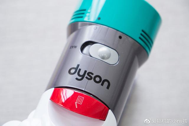 我又向高品质生活迈进了一步！戴森V7 Mattress除螨仪手持吸尘器