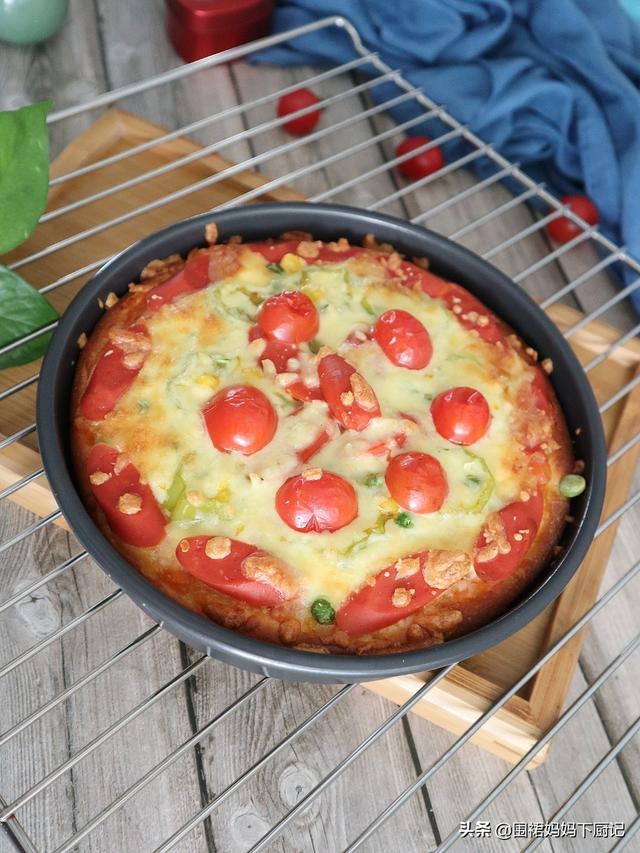 披萨的做法原来这么简单，学会就再也不用出去买了，好吃还省钱