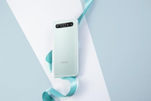 魅族17 Pro 月白天青今日开售 限量赠无线超充板