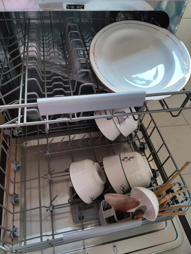 米家洗碗机体验测评：足够大还洗得干净，解放家庭妇男的双手