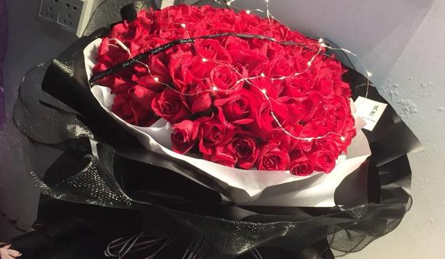 毫无名气的花店，做了一场砍价活动后，人气暴增