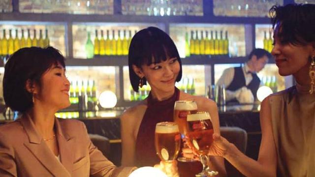 陷撒尿门的百威：1天卖10亿，年营收茅台5倍，掌科罗娜等500品牌