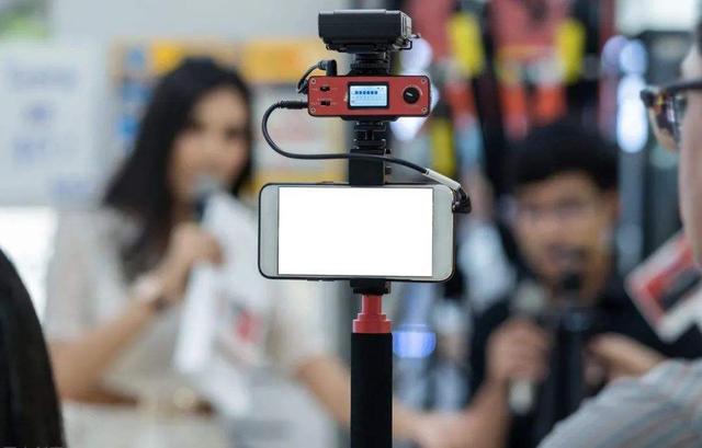 漩涡下的反思：直播带货的产业互联网逻辑