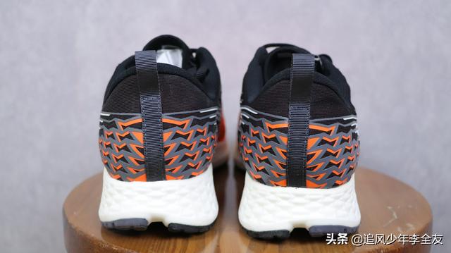 三百元内无对手，李宁赤兔跑鞋堪称国产良心