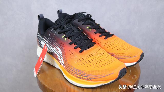 三百元内无对手，李宁赤兔跑鞋堪称国产良心