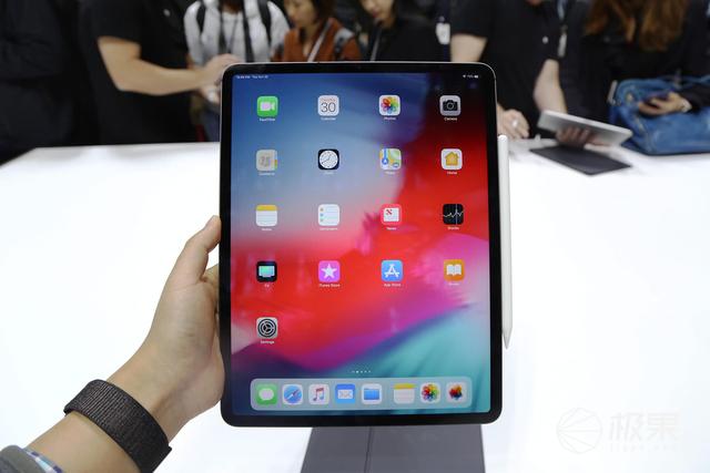 你买新款iPad Pro了吗？没有Home键怎么截屏？苹果推出了新的交互