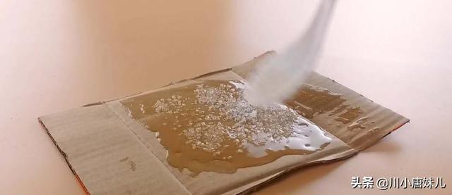 家里有蟑螂不要用药了，通过这招，蟑螂全部死光，还卫生