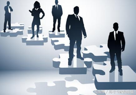 梁挺福：商务英语——一个能“说”又能“算”的专业