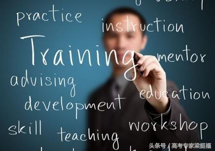 梁挺福：商务英语——一个能“说”又能“算”的专业