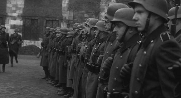 二战时期德国人是如何区分犹太人的？最后一个方法最让人脸红！