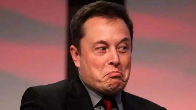 减持500亿元、死磕马斯克，贝索斯在下一盘大棋？