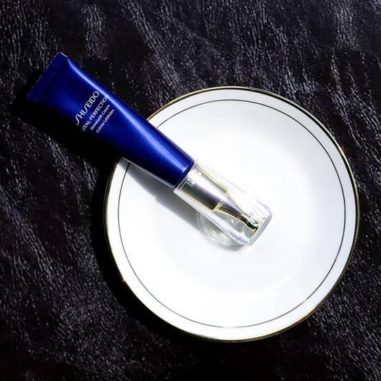 眼部护理刻不容缓，这8款人气眼霜让眼睛“重现光彩”