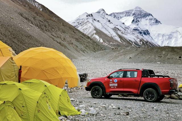 你知道珠穆朗玛峰到底多高吗？是8848米还是8844？