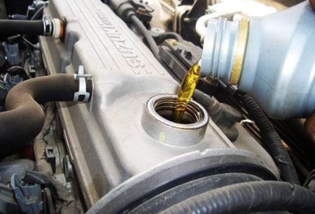 汽车多久更换机油？这几点更换常识告诉你保护爱车