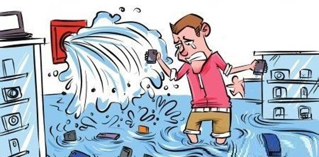 手机掉水里了怎么办？教你最正确的营救方法！