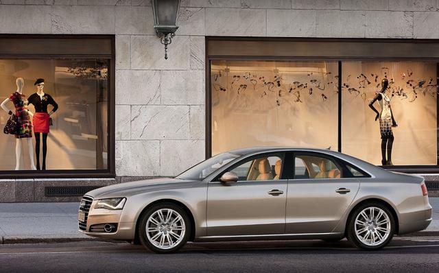 奥迪打响“价格战”,A8L降25万,这是向现实低头了?